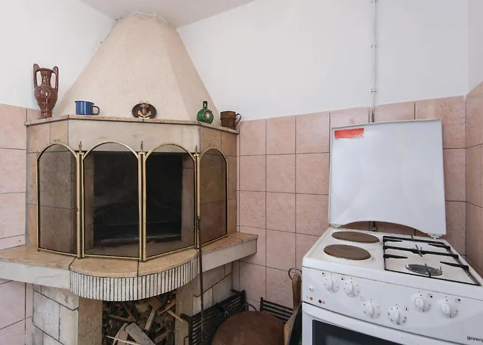 Дом отдыха Lovely In With Wifi *