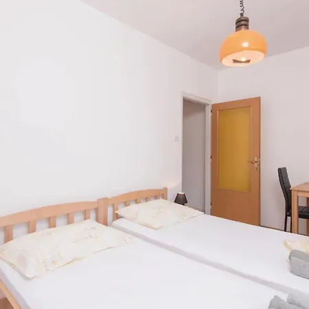 Lovely In With Wifi أوروبيتش