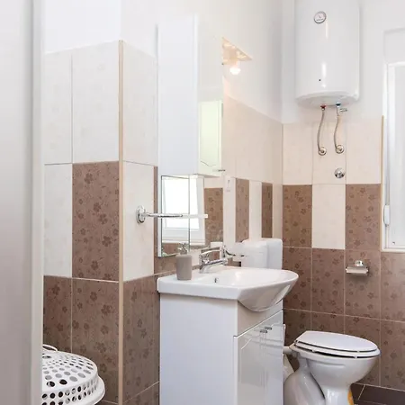 Beautiful In With Kitchen Orebic